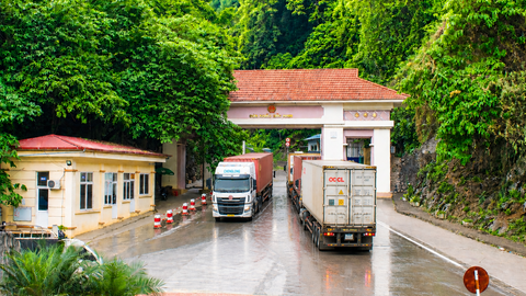 Thí điểm điều chỉnh mở rộng thời gian thông quan trong ngày qua lối thông quan Cốc Nam (Việt Nam) - Lũng Nghịu (Trung Quốc)