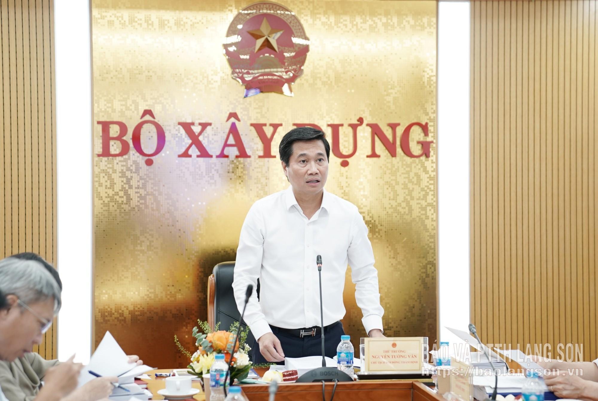 Thứ Trưởng Bộ Xây dựng Nguyễn Tường Văn phát biểu tại hội nghị
