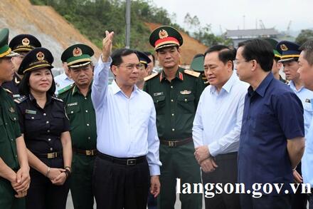 LĨNH VỰC THƯƠNG MẠI
