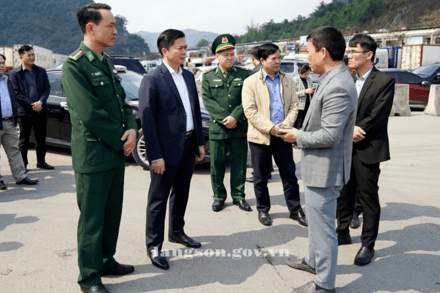 LĨNH VỰC THƯƠNG MẠI