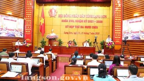 Kỳ họp thứ ba mươi chín HĐND tỉnh khoá XVII, nhiệm kỳ 2021 – 2026 HĐND: đồng chí Nguyễn Văn Trường được bầu giữ chức vụ Phó Chủ tịch HĐND tỉnh