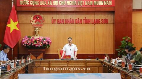 Đồng chí Đoàn Thanh Sơn, Phó Chủ tịch UBND tỉnh chủ trì họp đánh giá tình hình triển khai các dự án khu, cụm công nghiệp trên địa bàn tỉnh