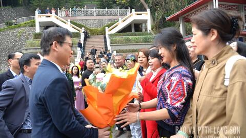 Lạng Sơn chào đón đoàn khách du lịch quốc tế đầu tiên năm 2026