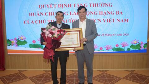 Lễ Công bố quyết định tặng thưởng Huân chương Lao động hạng Ba