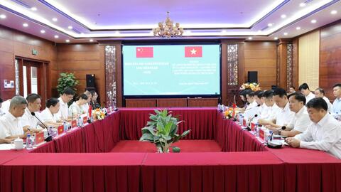 Hội đàm giữa Đoàn đại biểu Ban Quản lý Khu KTCK Đồng Đăng - Lạng Sơn với Đoàn đại biểu Thị uỷ Bằng Tường, Quảng Tây, Trung Quốc