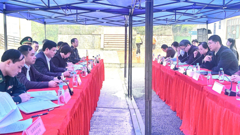 Hội đàm giữa Đoàn đại biểu Ban Quản lý Khu kinh tế cửa khẩu Đồng Đăng-Lạng Sơn (Việt Nam) và Đoàn đại biểu Chính phủ nhân dân thị Bằng Tường (Trung Quốc)