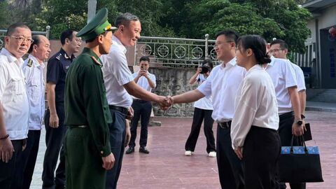 Ban Quản lý Khu kinh tế cửa khẩu Đồng Đăng-Lạng Sơn (Việt Nam) hội đàm với thị Bằng Tường (Trung Quốc)